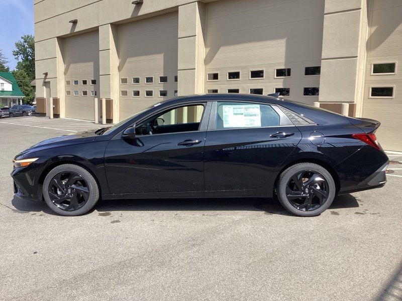 New 2026 Hyundai Elantra Sedan