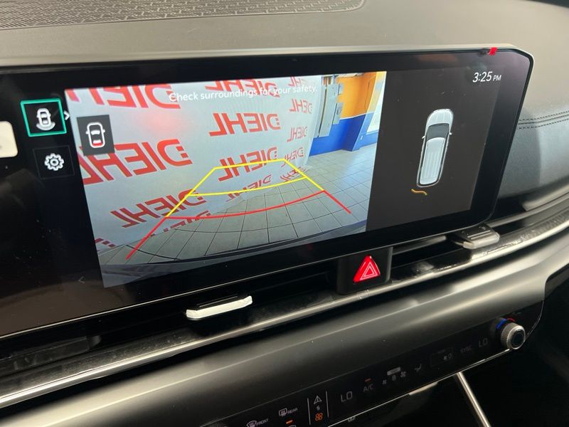 New 2027 Kia Carnival MPV Van