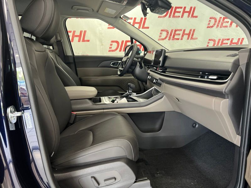 New 2027 Kia Carnival MPV Van