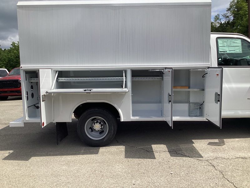 New 2026 Chevrolet Express 3500 Coupe