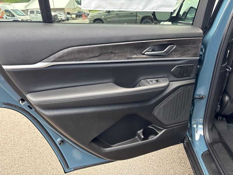 New 2026 Jeep Grand Cherokee L SUV