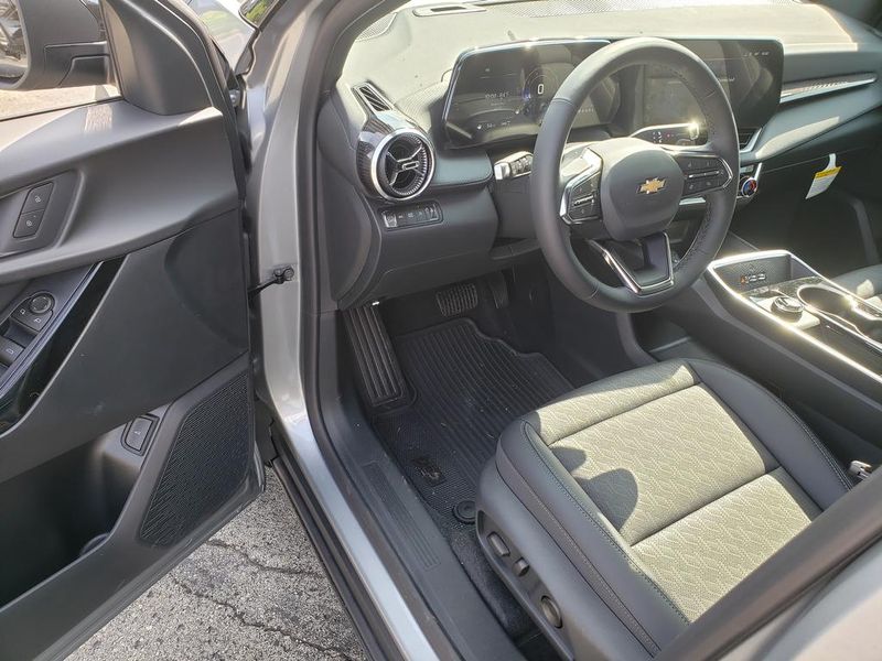 New 2026 Chevrolet Equinox SUV
