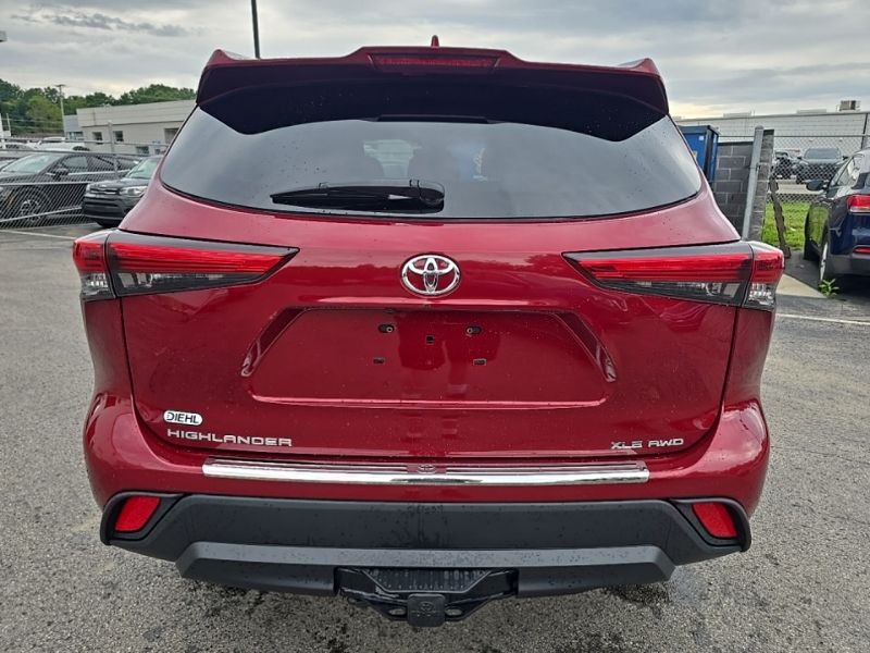 Used 2020 Toyota Highlander SUV