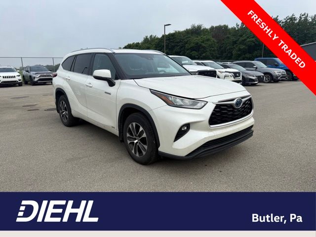 White (Blizzard Pearl) 2020 Toyota Highlander Hybrid SUV / Crossover All-Wheel Drive Continuously Variable Transmission