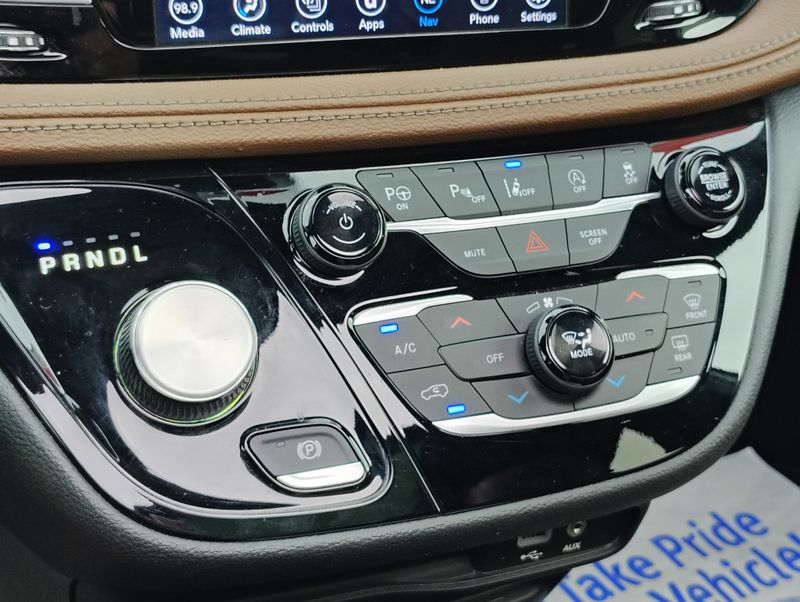 Used 2020 Chrysler Pacifica Van
