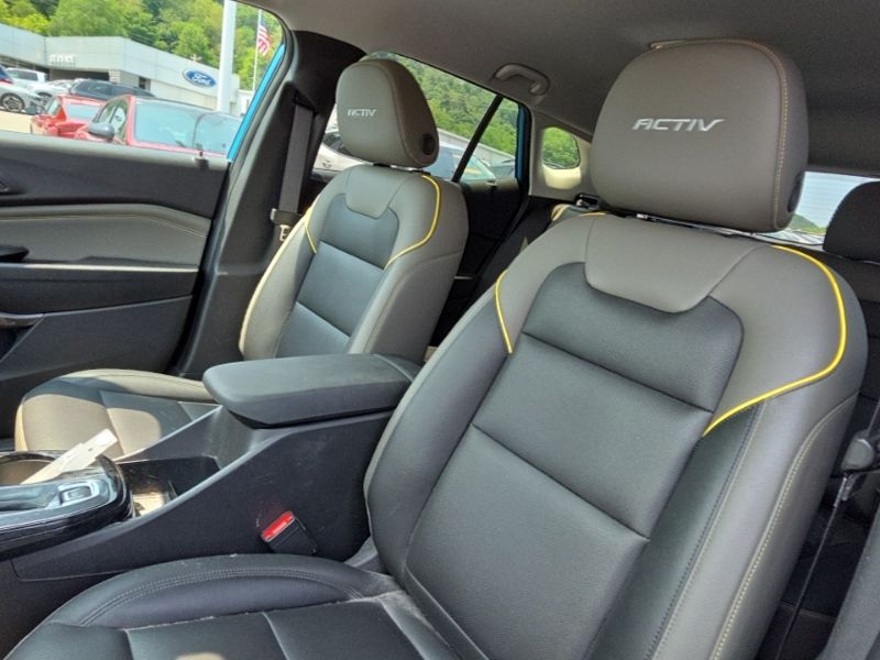Used 2025 Chevrolet Trax SUV