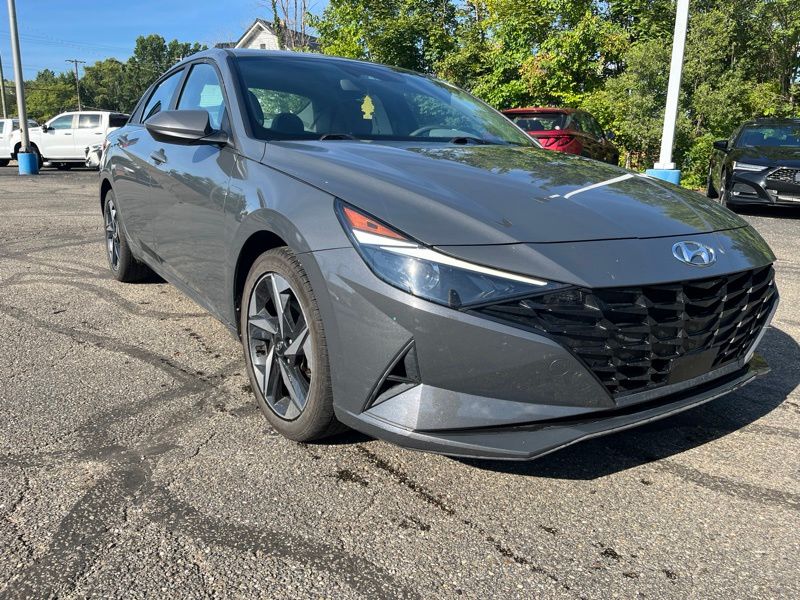 Used 2023 Hyundai Elantra Sedan