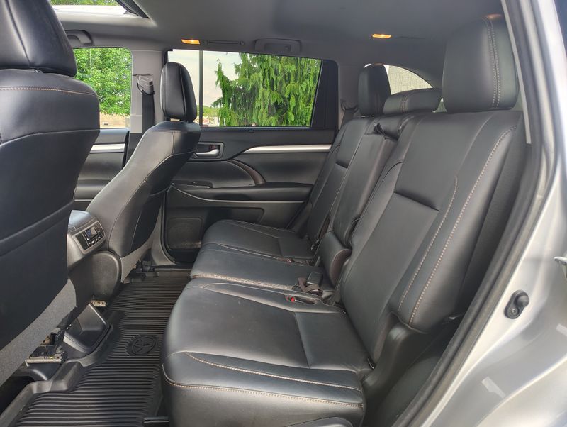 Used 2017 Toyota Highlander SUV