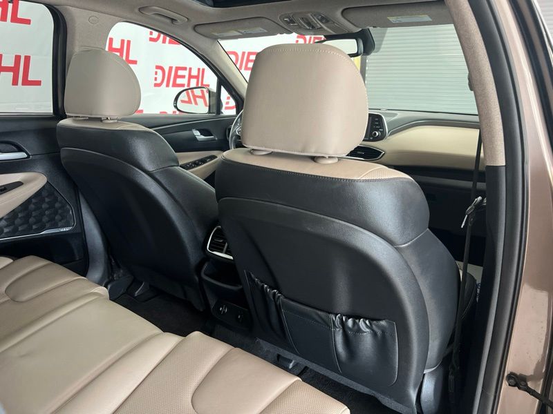 2019 Hyundai Santa Fe Limited - Photo 12