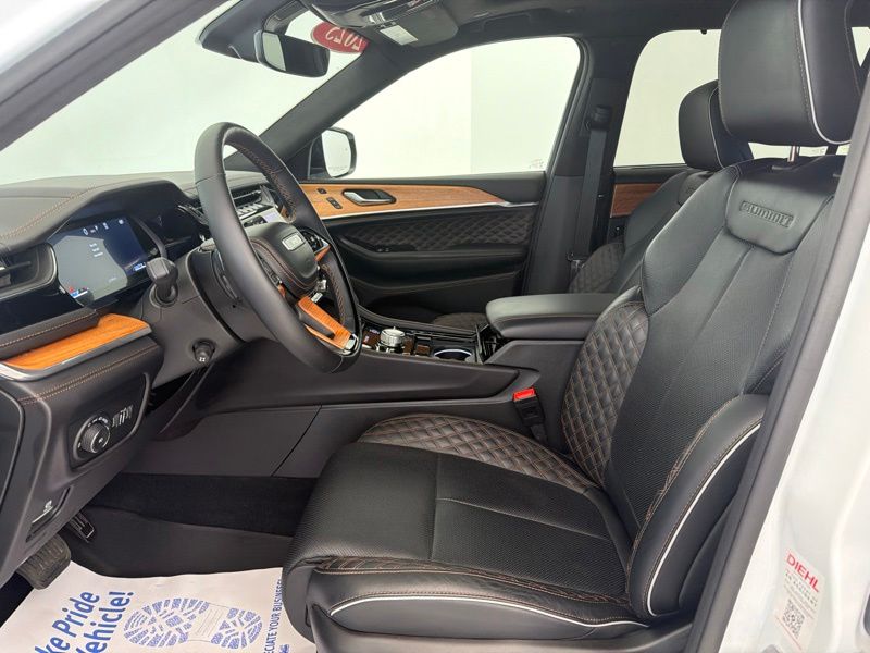 Used 2025 Jeep Grand Cherokee L SUV