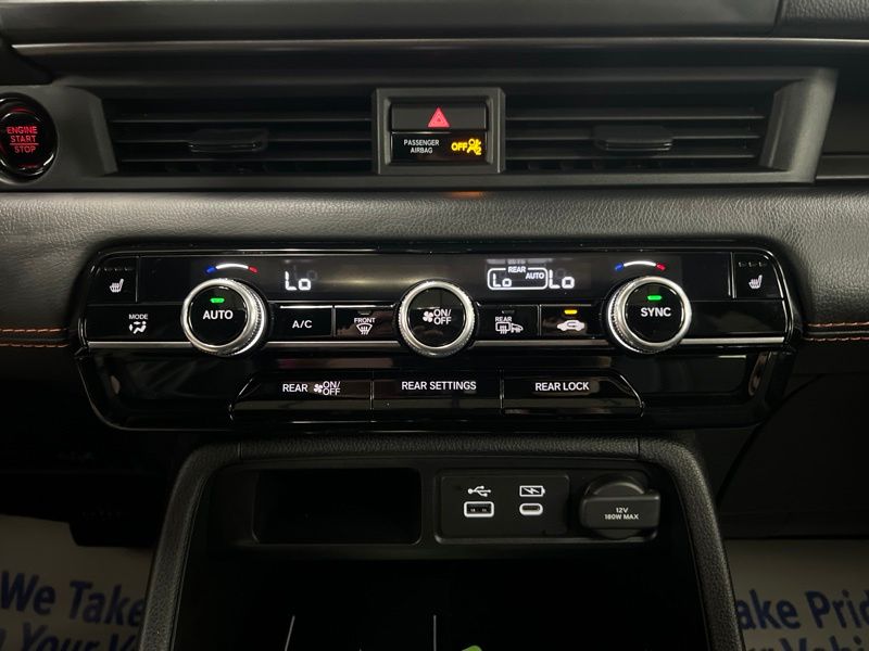 Used 2025 Honda Pilot SUV