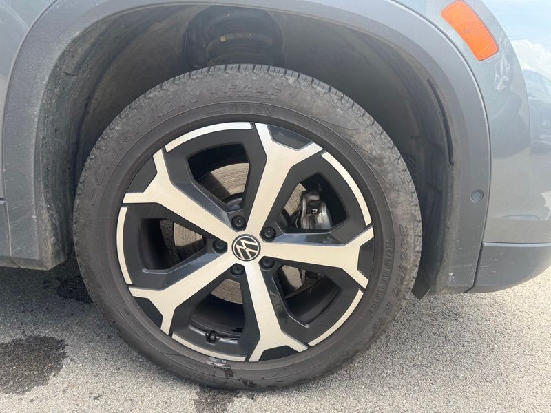 Used 2025 Volkswagen Tiguan SUV