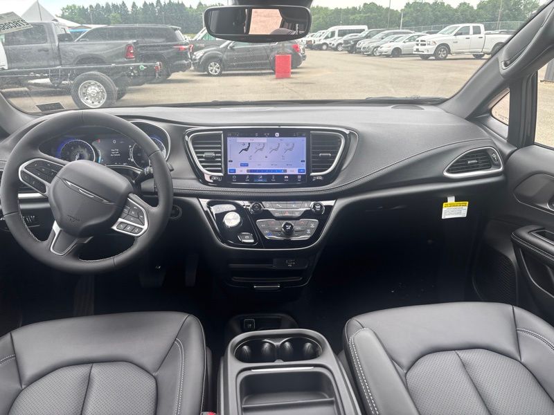 New 2027 Chrysler Pacifica Van