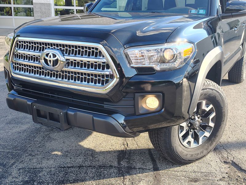 Used 2017 Toyota Tacoma Truck
