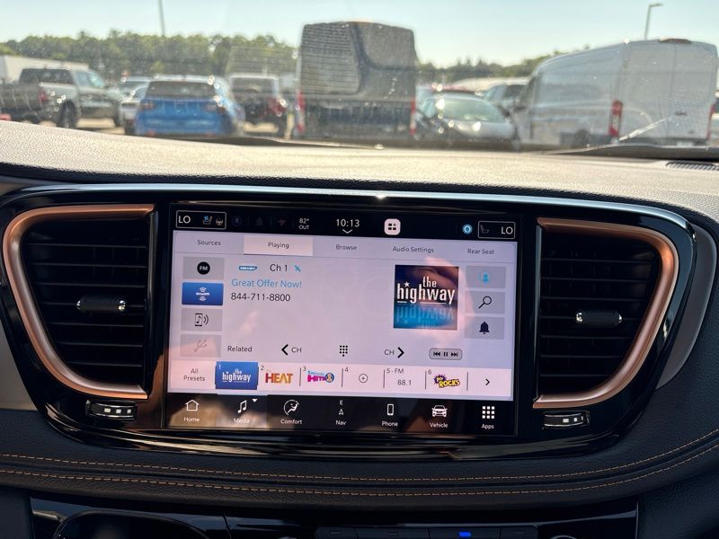 New 2027 Chrysler Pacifica Van