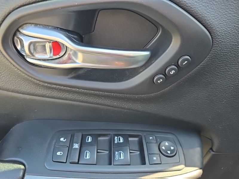 Used 2019 Jeep Cherokee SUV