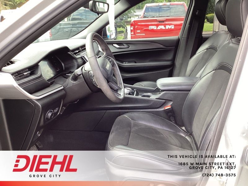 Used 2023 Jeep Grand Cherokee SUV