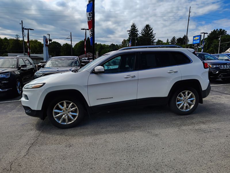 Used 2016 Jeep Cherokee SUV