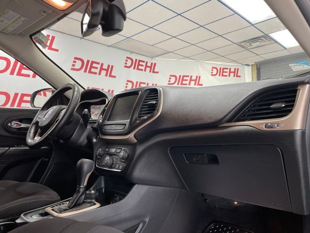Used 2016 Jeep Cherokee SUV