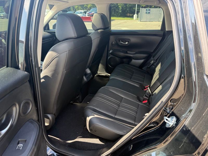 Used 2025 Honda HR-V SUV