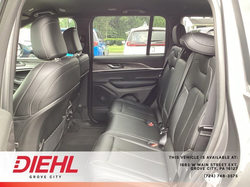 Used 2025 Jeep Grand Cherokee SUV