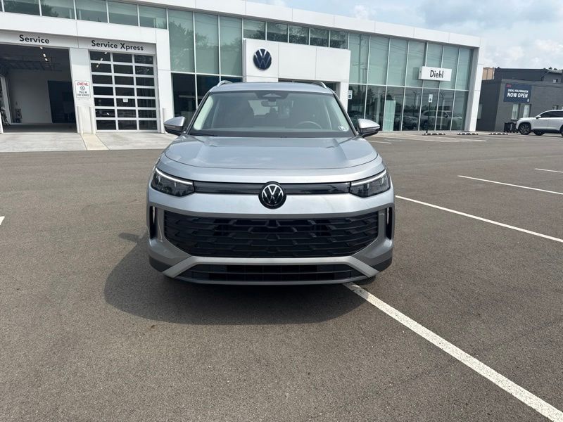 Used 2025 Volkswagen Tiguan SUV