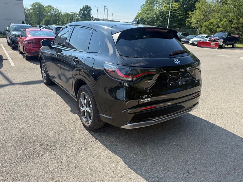Used 2025 Honda HR-V SUV