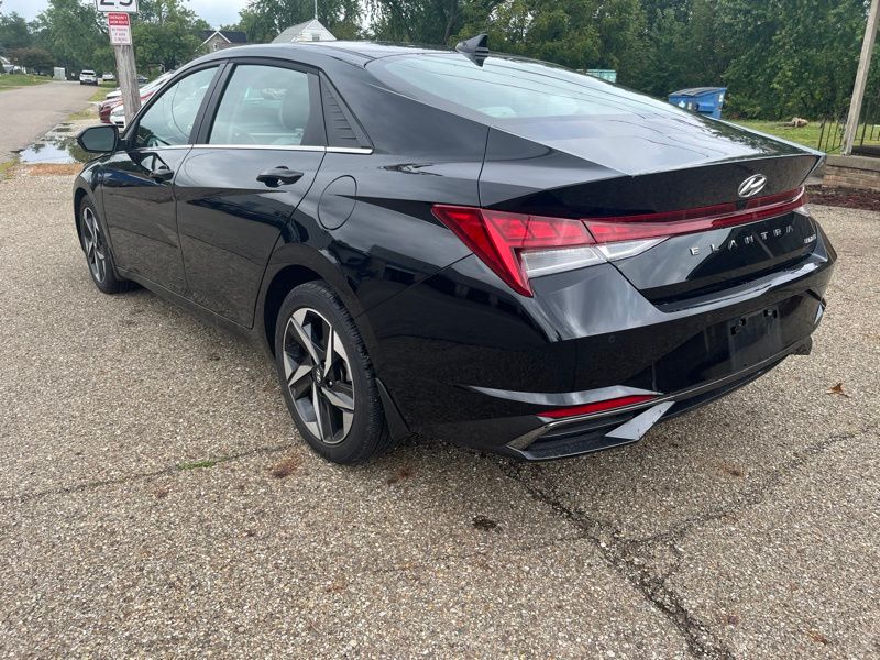 Used 2023 Hyundai Elantra Sedan