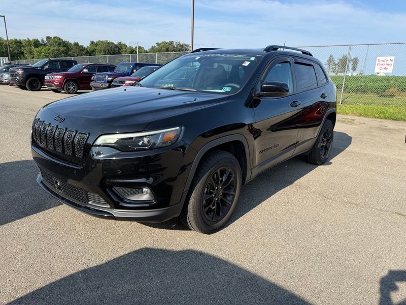 Used 2023 Jeep Cherokee SUV