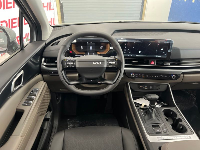 New 2027 Kia Carnival MPV Van