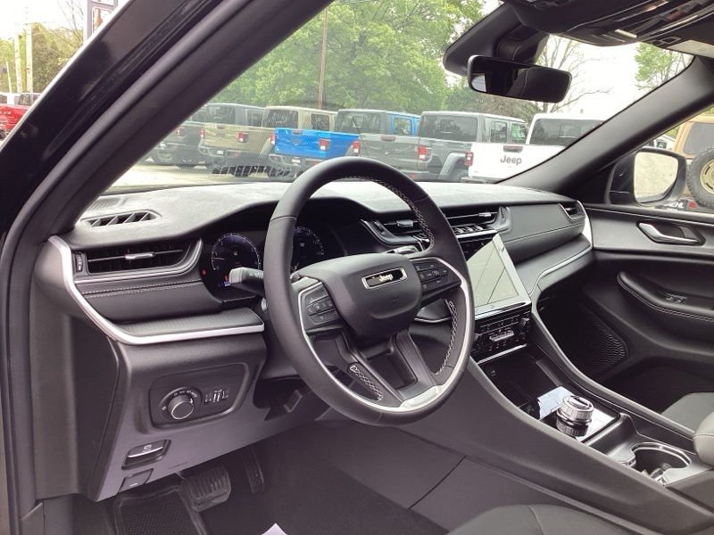 New 2026 Jeep Grand Cherokee SUV