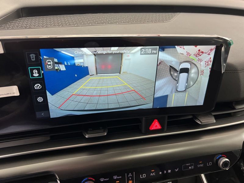 New 2026 Kia Carnival MPV Van