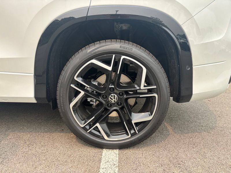 New 2026 Volkswagen Tiguan SUV