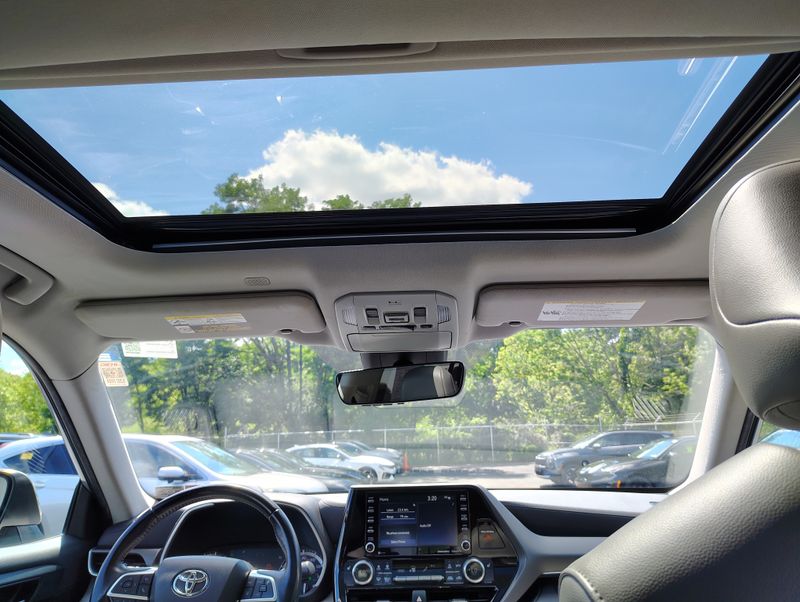 Used 2022 Toyota Highlander SUV
