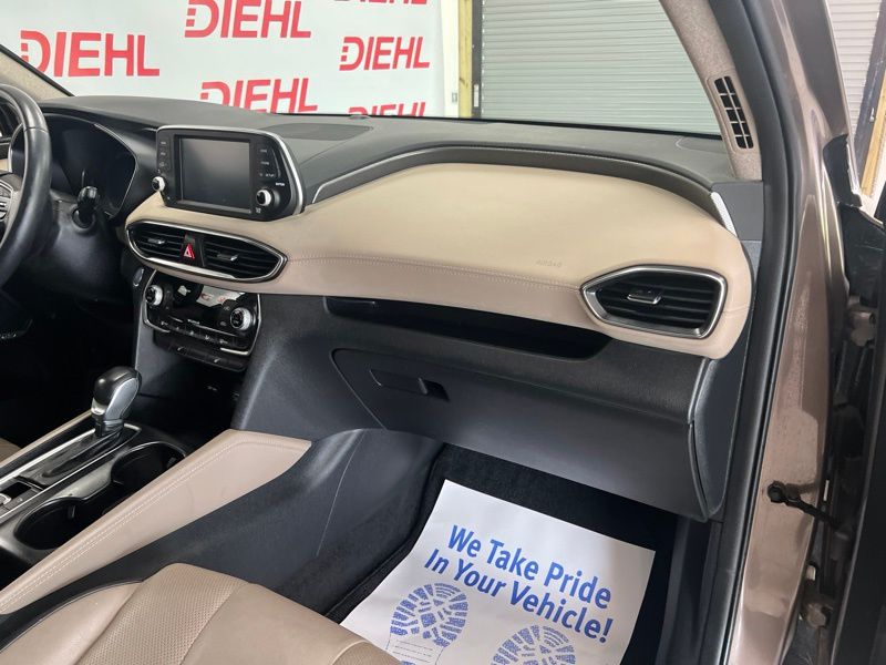 2019 Hyundai Santa Fe Limited - Photo 14