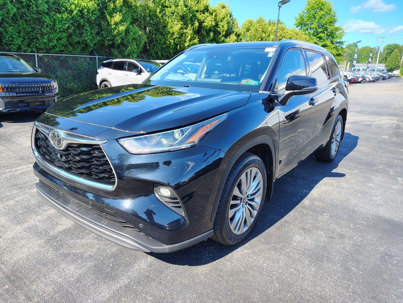 Used 2022 Toyota Highlander SUV