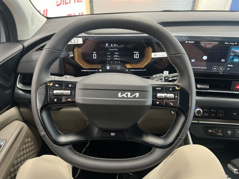 New 2027 Kia Carnival MPV Van