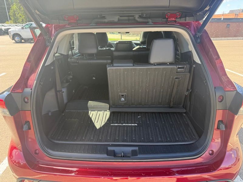 Used 2022 Toyota Highlander SUV