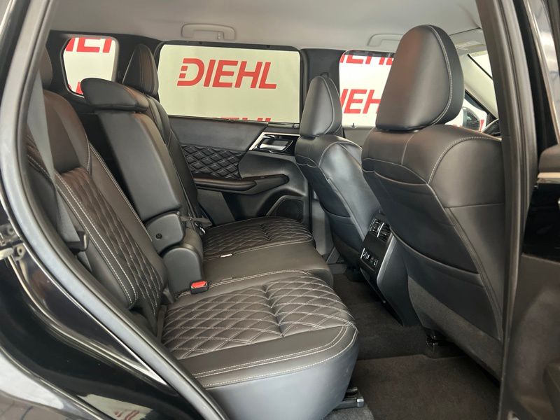 Used 2024 Mitsubishi Outlander SUV