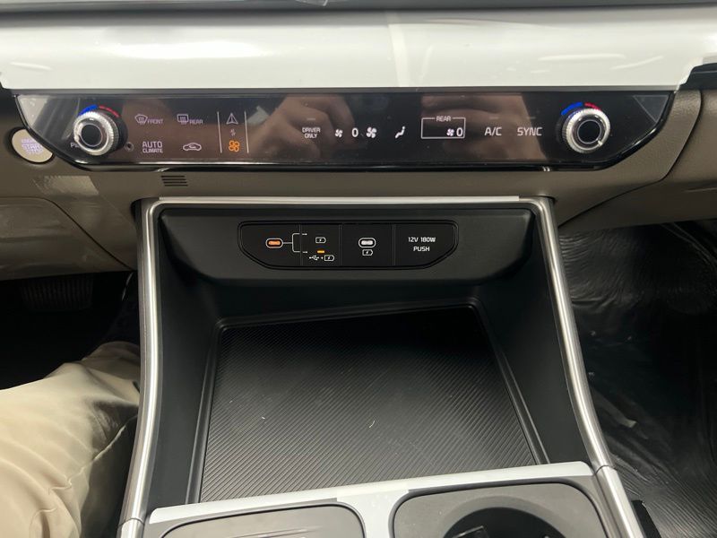 New 2027 Kia Carnival MPV Hybrid Van