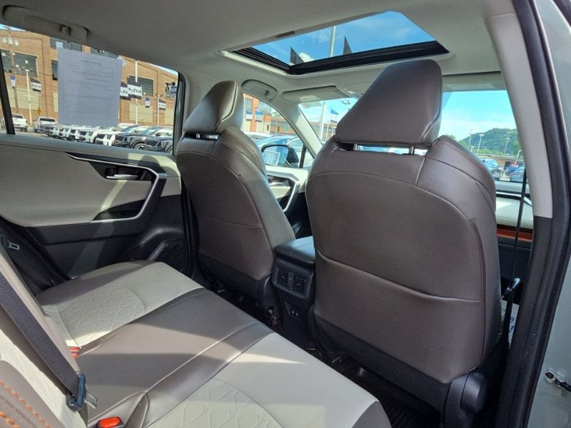 Used 2019 Toyota RAV4 SUV