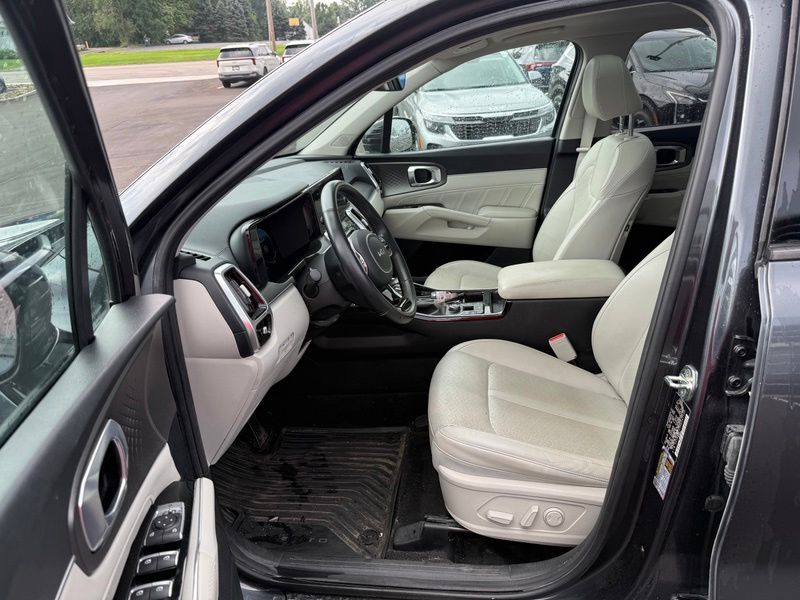 Used 2023 Kia Sorento SUV