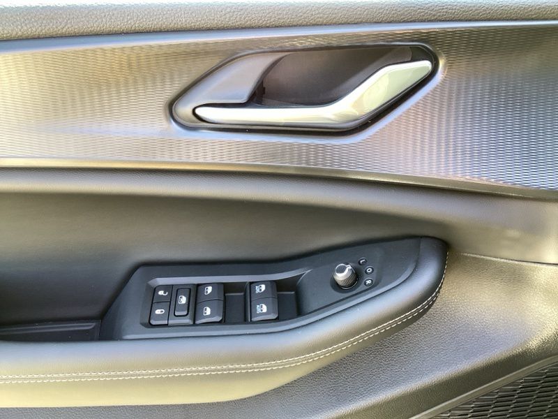 2025 Jeep Grand Cherokee L Laredo - Photo 23