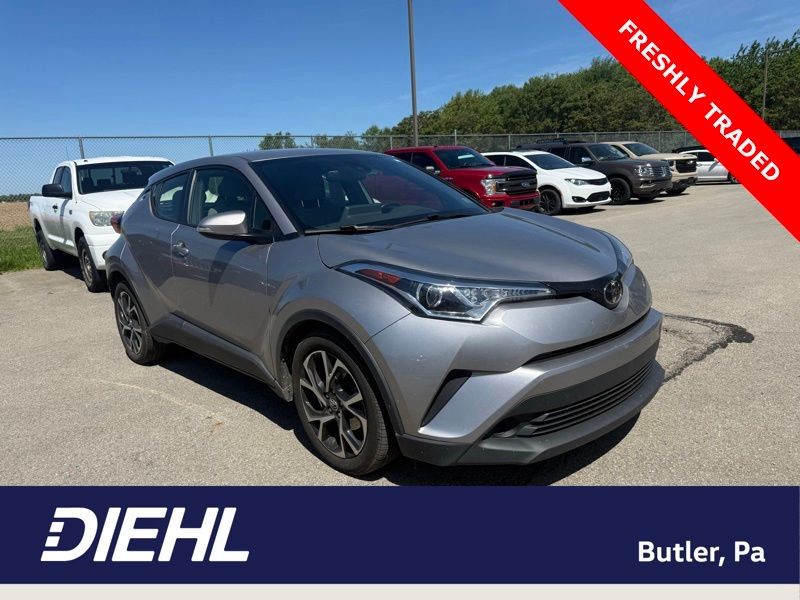 2019 Toyota C-HR XLE's photo