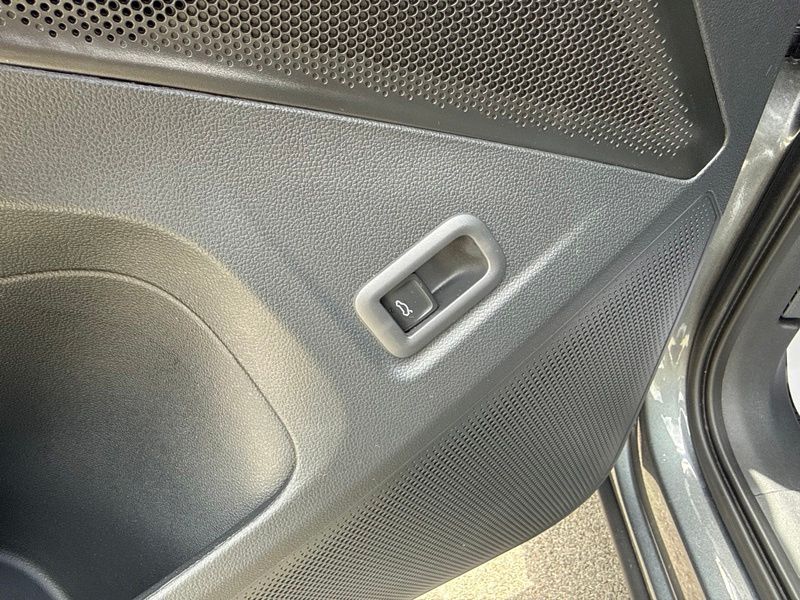 Used 2025 Volkswagen Tiguan SUV