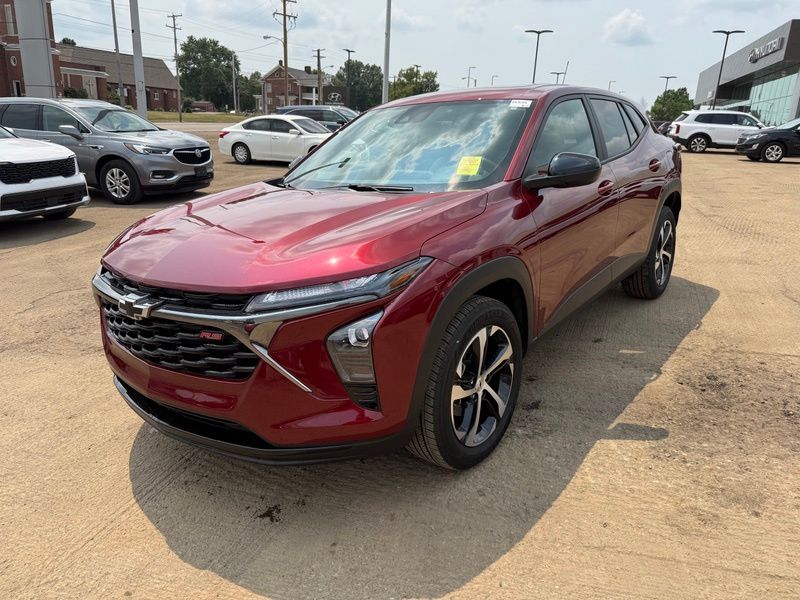 Used 2025 Chevrolet Trax SUV