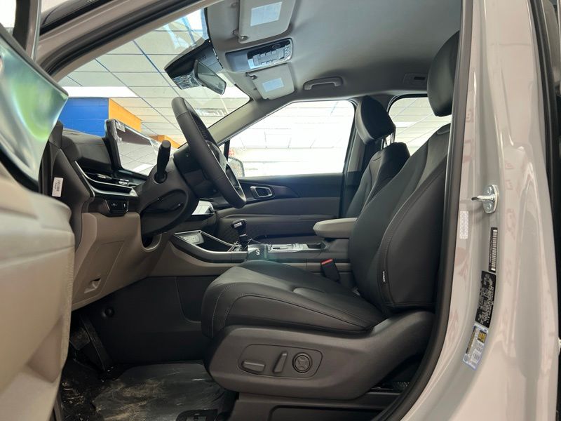 New 2027 Kia Carnival MPV Van