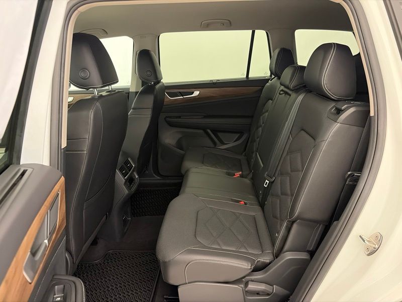 Used 2024 Volkswagen Atlas SUV