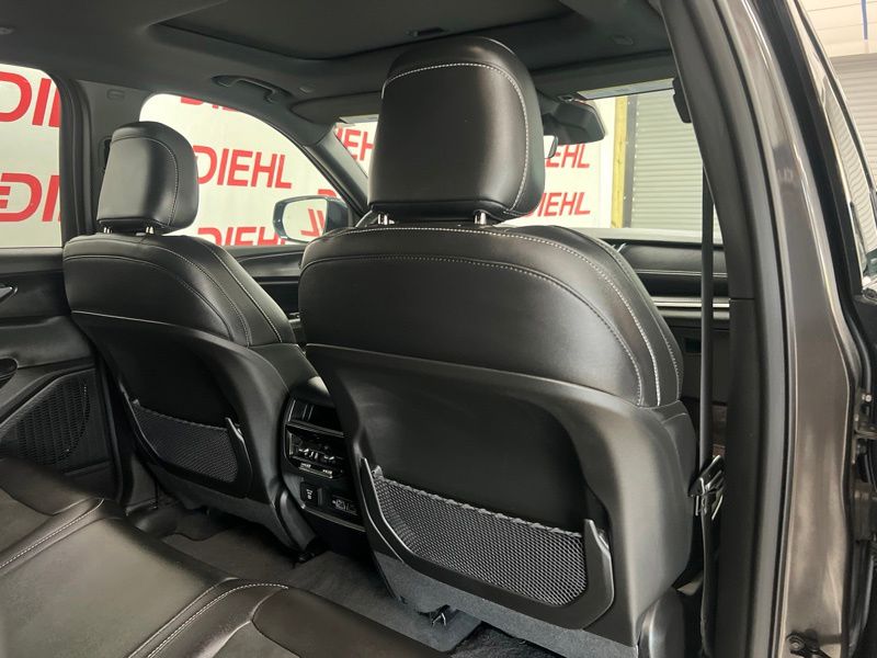 Used 2025 Jeep Grand Cherokee SUV