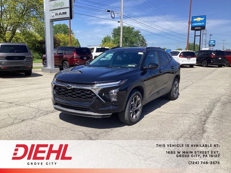 Used 2024 Chevrolet Trax SUV